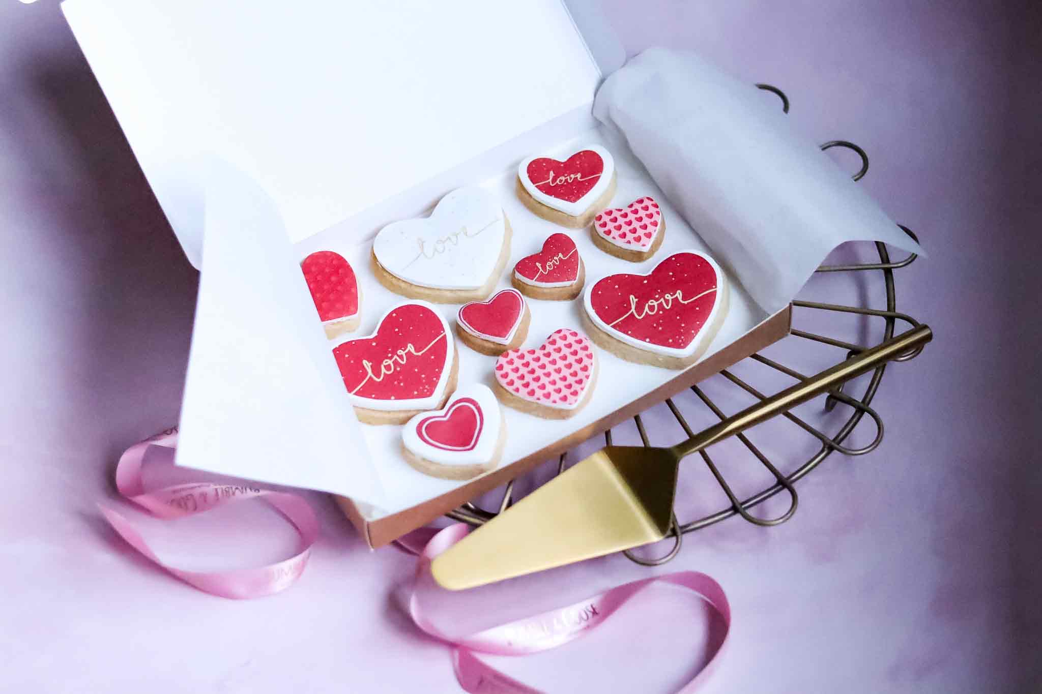 Valentine’s Heart Biscuits & Brownie Luxury Bundle Gallery Image