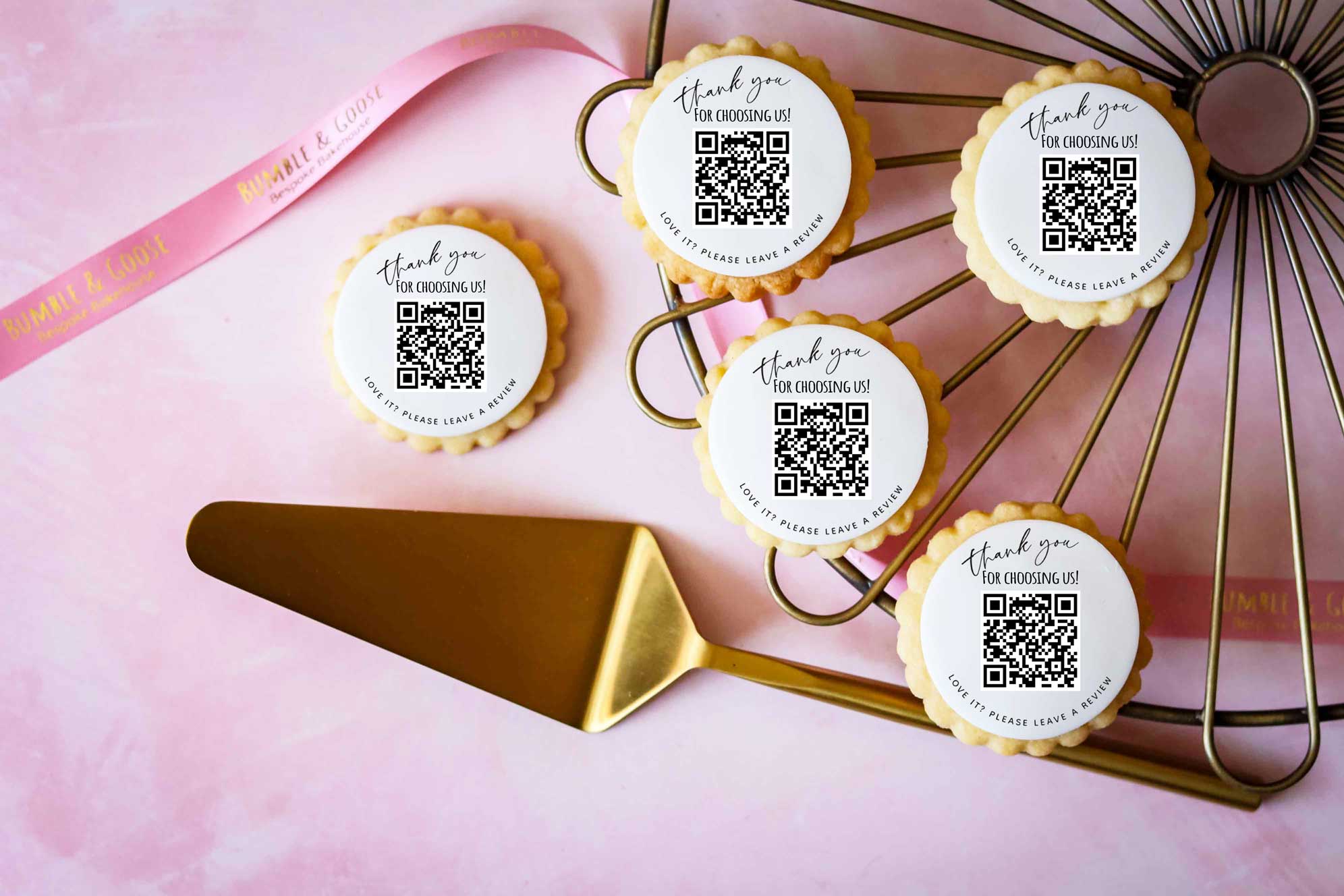 QR Code Review Biscuits 6.5cm Medium